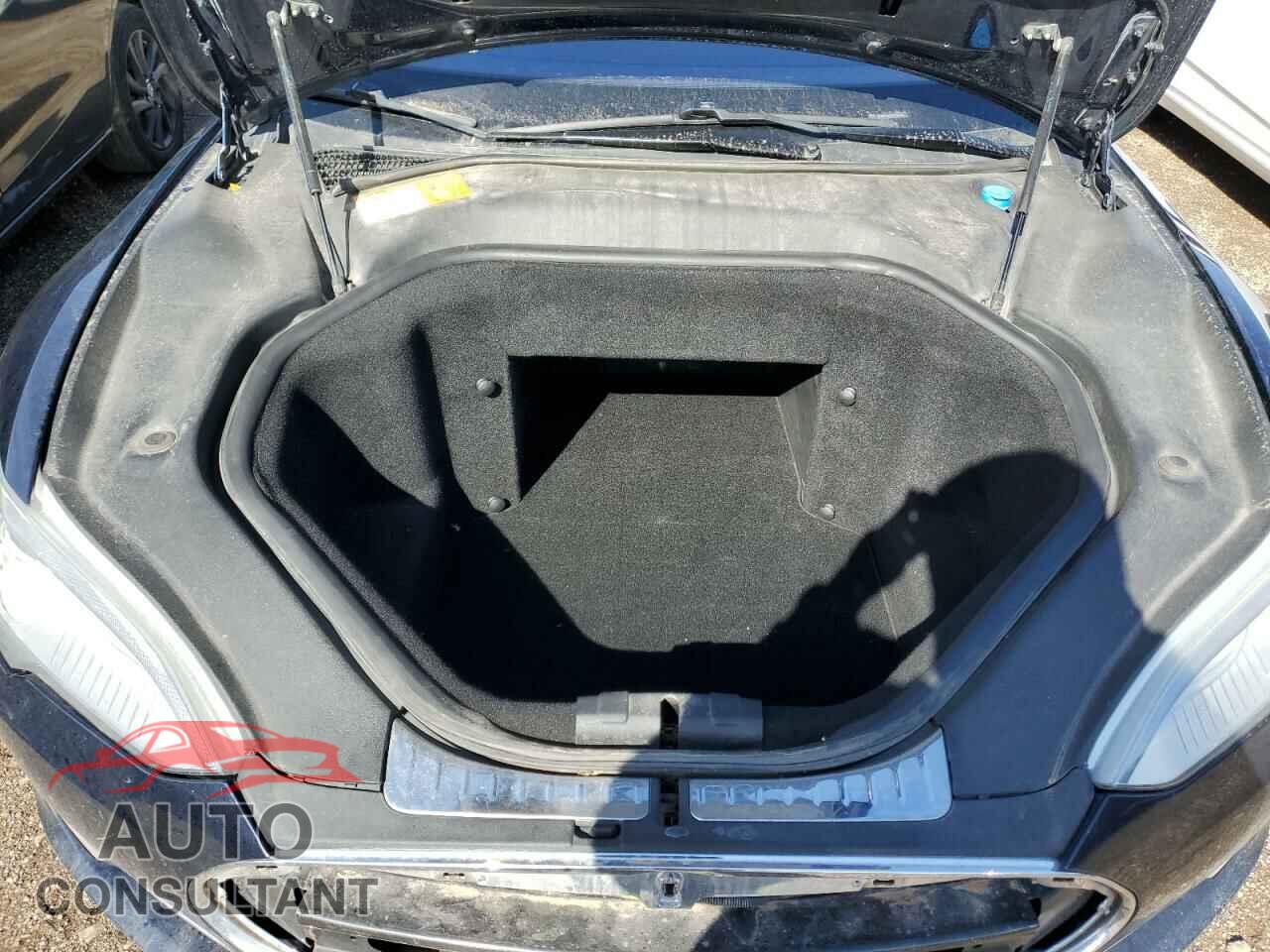 TESLA MODEL S 2013 - 5YJSA1CN1DFP13130