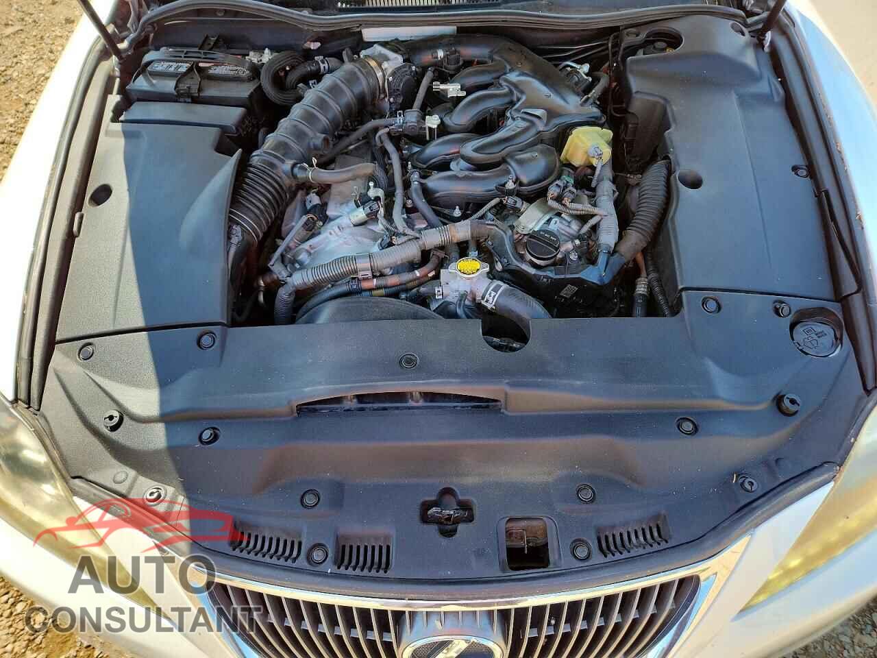 LEXUS IS 2012 - JTHCF5C27C5057792