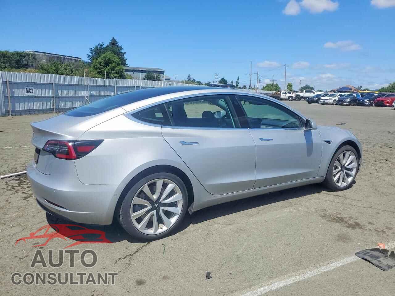 TESLA MODEL 3 2018 - 5YJ3E1EA3JF172564
