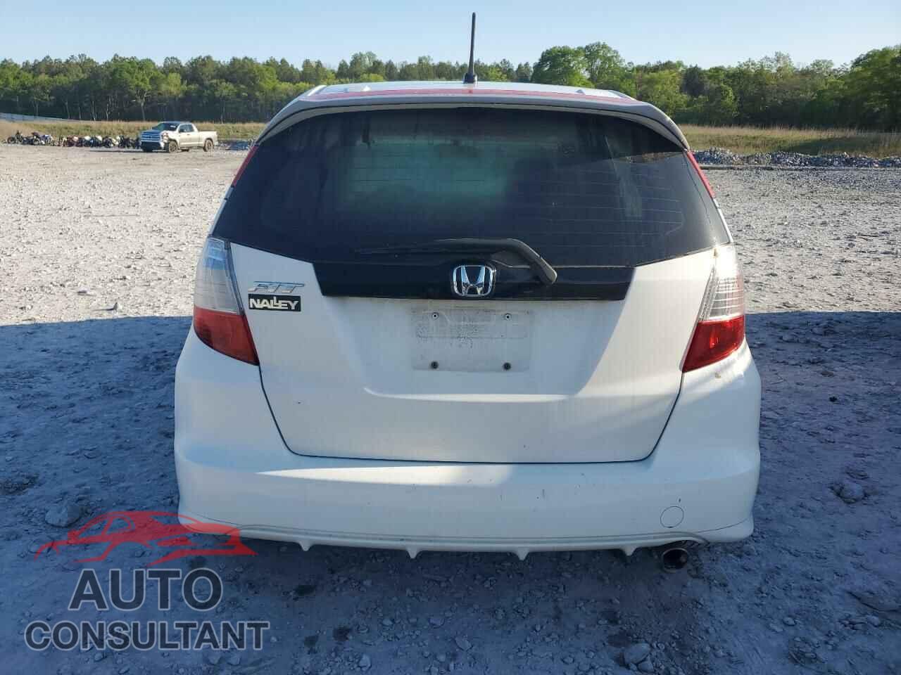 HONDA FIT 2011 - JHMGE8H63BC010125