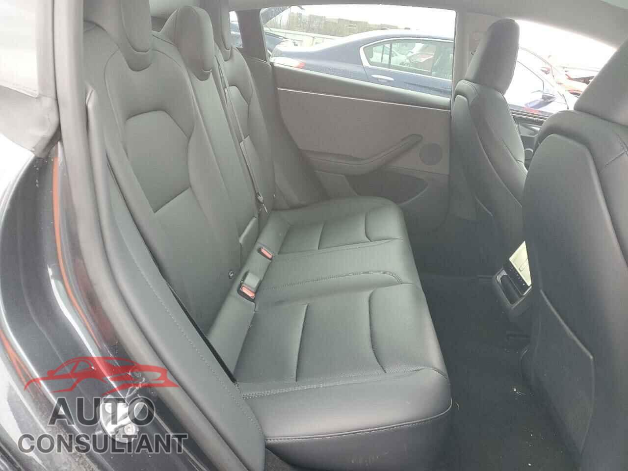 TESLA MODEL 3 2025 - 5YJ3E1EA5SF889727