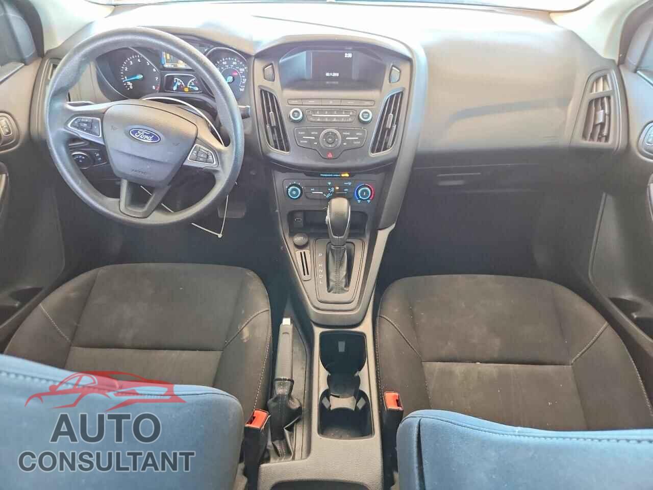FORD FOCUS 2018 - 1FADP3E25JL260764