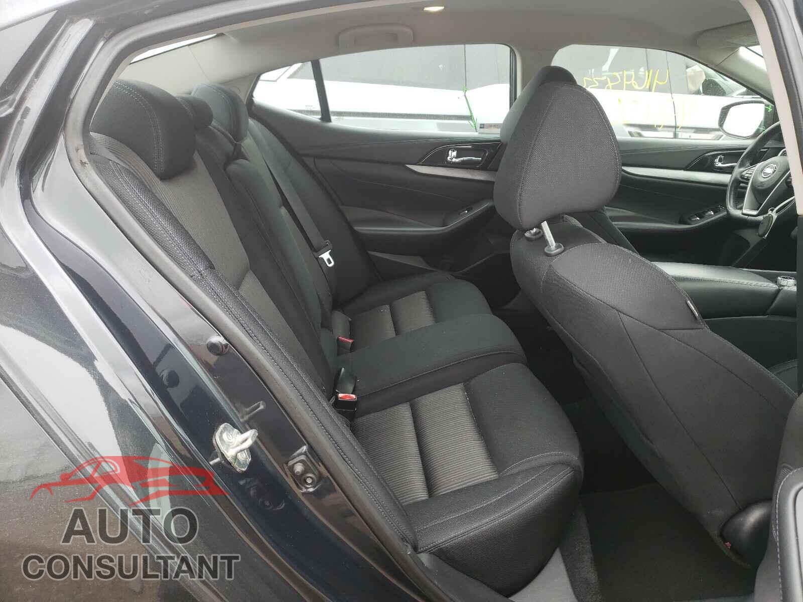 NISSAN MAXIMA 2017 - 1N4AA6AP9HC381721