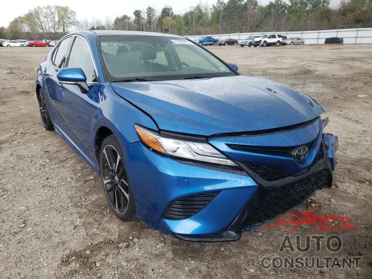 TOYOTA CAMRY 2018 - 4T1B61HK9JU060402