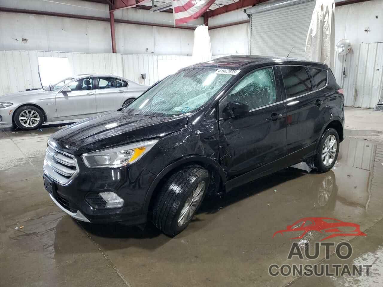 FORD ESCAPE 2017 - 1FMCU9GD6HUD99477