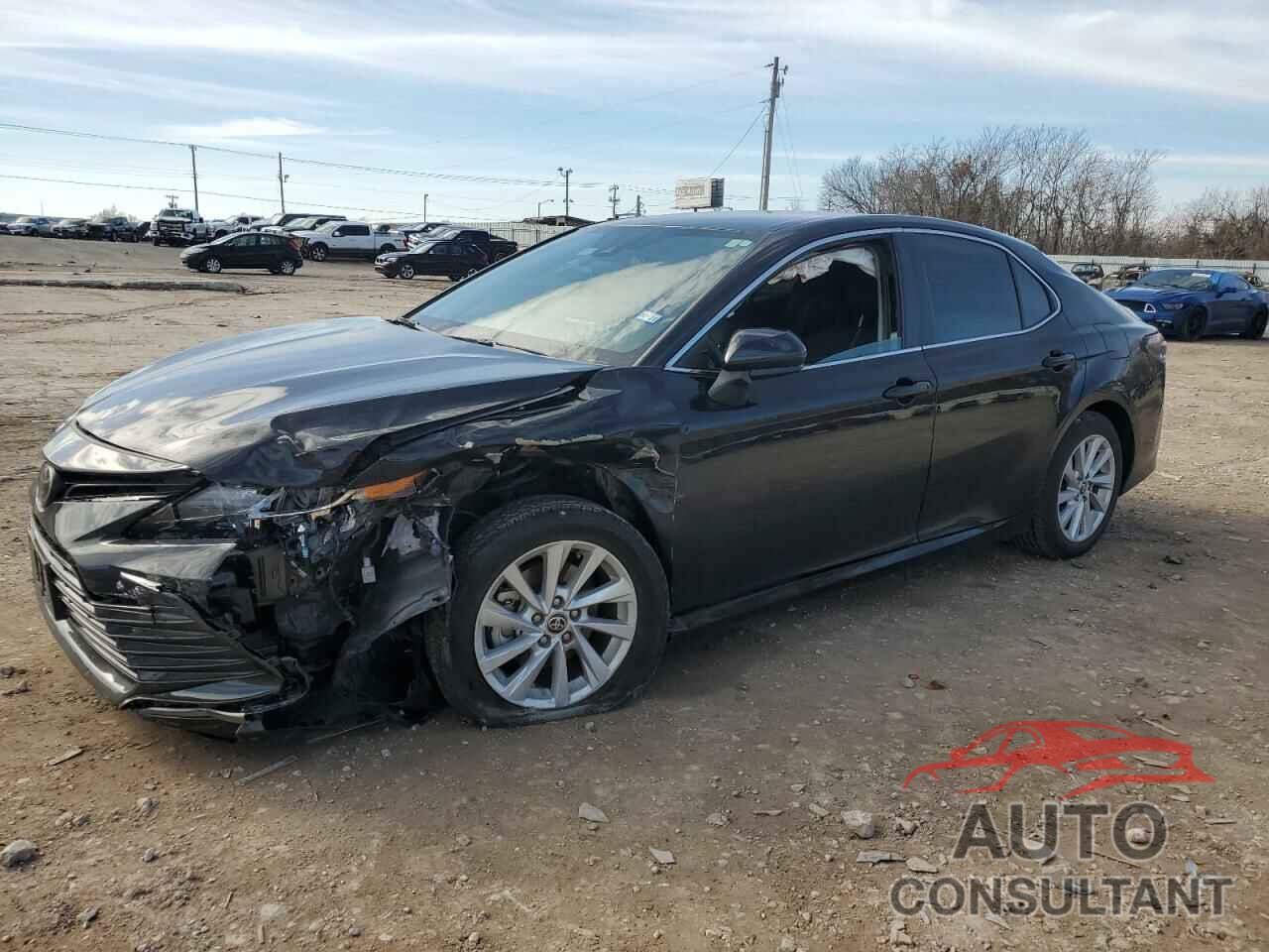 TOYOTA CAMRY 2022 - 4T1C11AK1NU677263