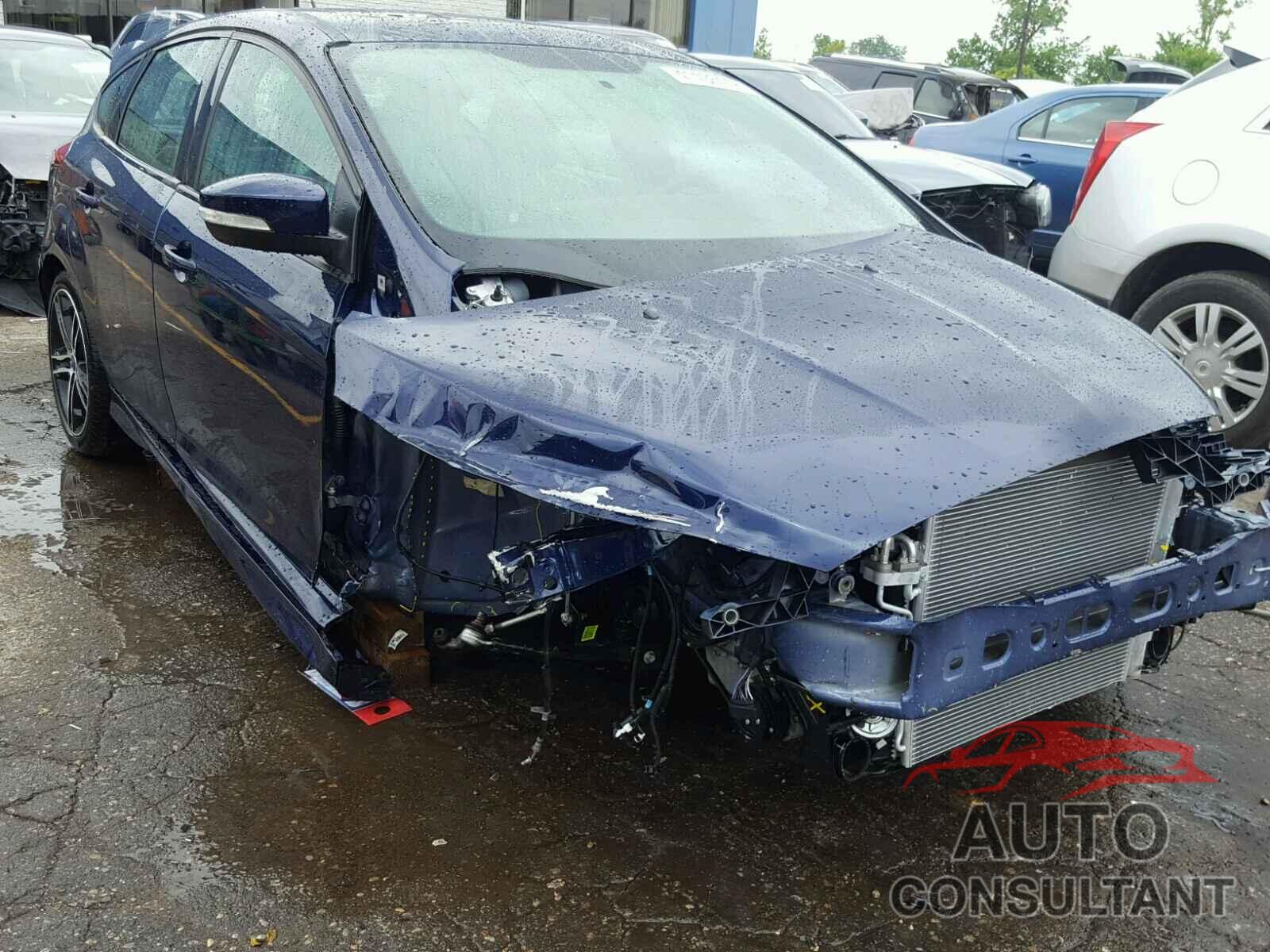 FORD FOCUS 2017 - 1FADP3L95HL340737