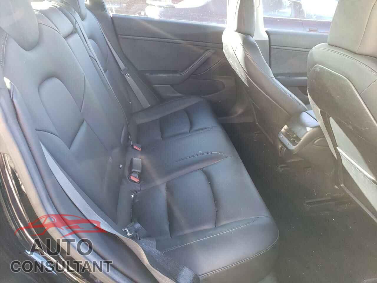 TESLA MODEL 3 2018 - 5YJ3E1EA5JF049090