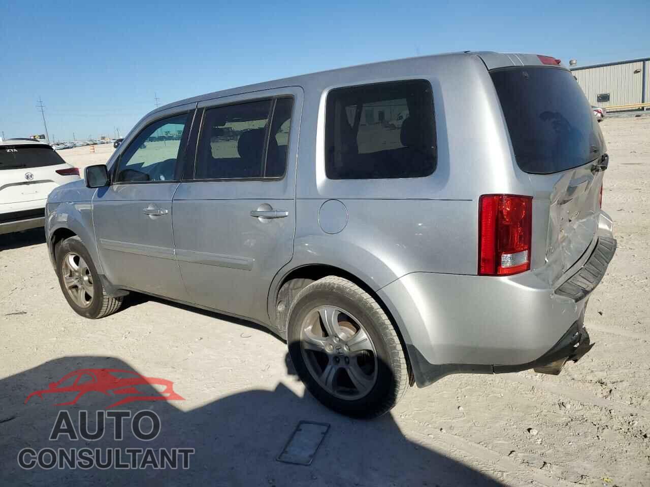 HONDA PILOT 2015 - 5FNYF3H50FB022223