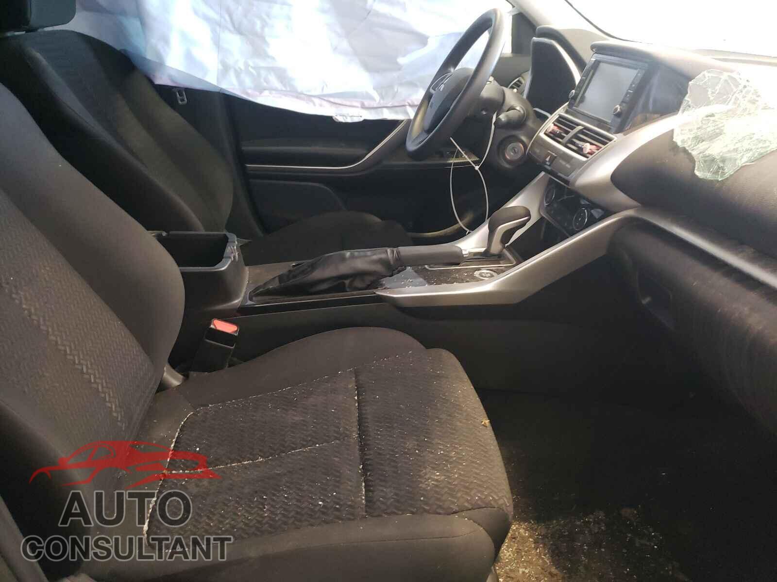 MITSUBISHI ECLIPSE 2019 - JA4AT3AA3KZ031756