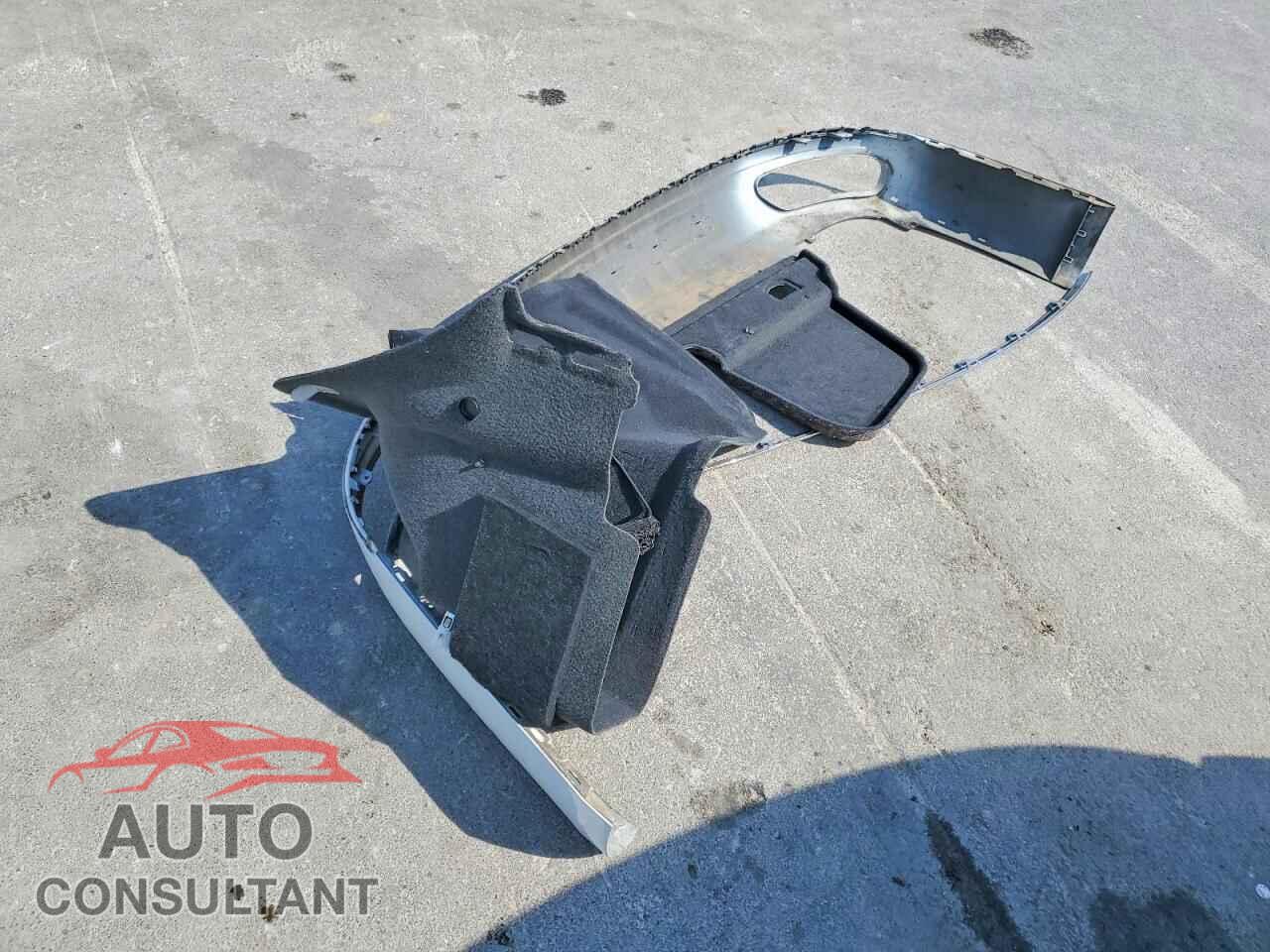 AUDI A8 2013 - WAUR2AFDXDN009375