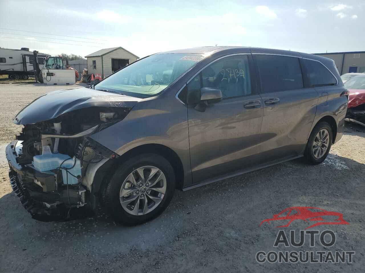 TOYOTA SIENNA 2022 - 5TDKRKEC4NS100846