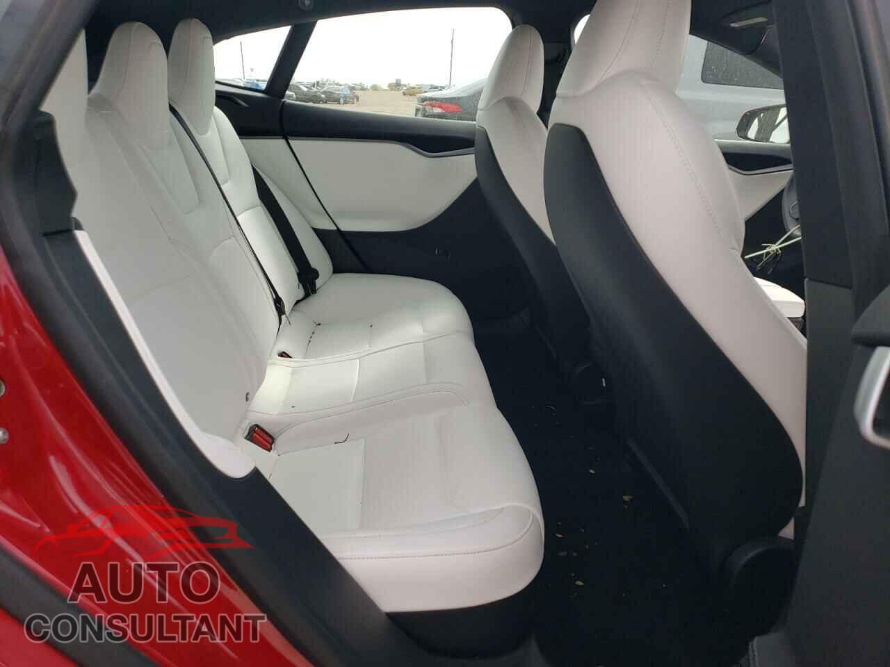 TESLA MODEL S 2020 - 5YJSA1E2XLF371131