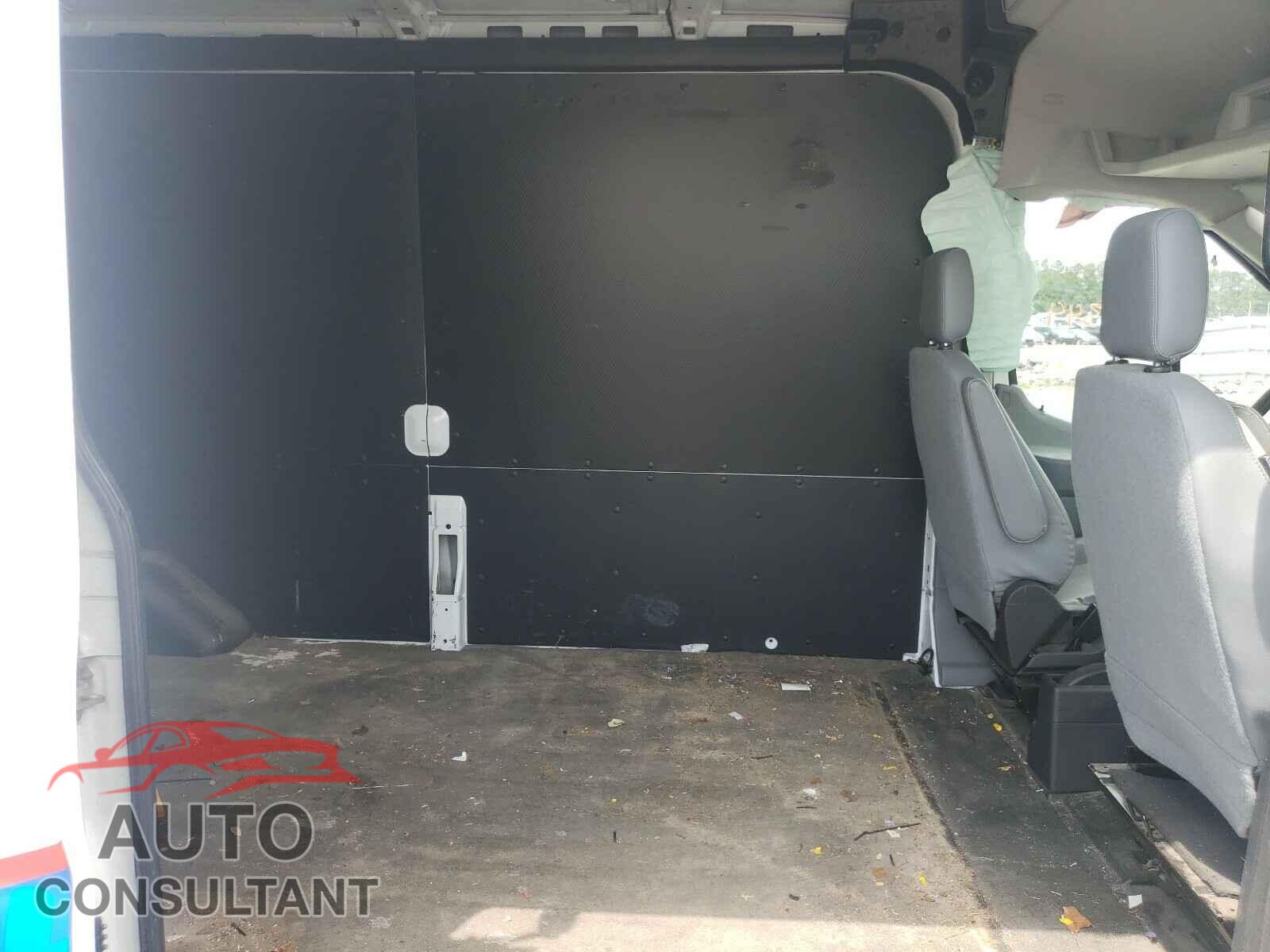 FORD TRANSIT CO 2017 - 1FTYR2CM7HKA04100