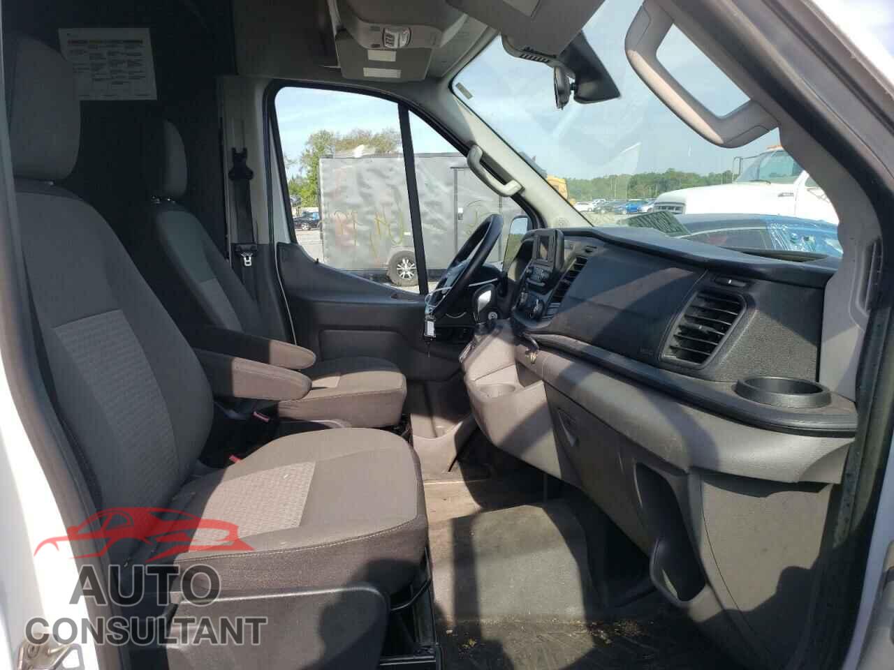 FORD TRANSIT CO 2020 - 1FTBR2C84LKA04234
