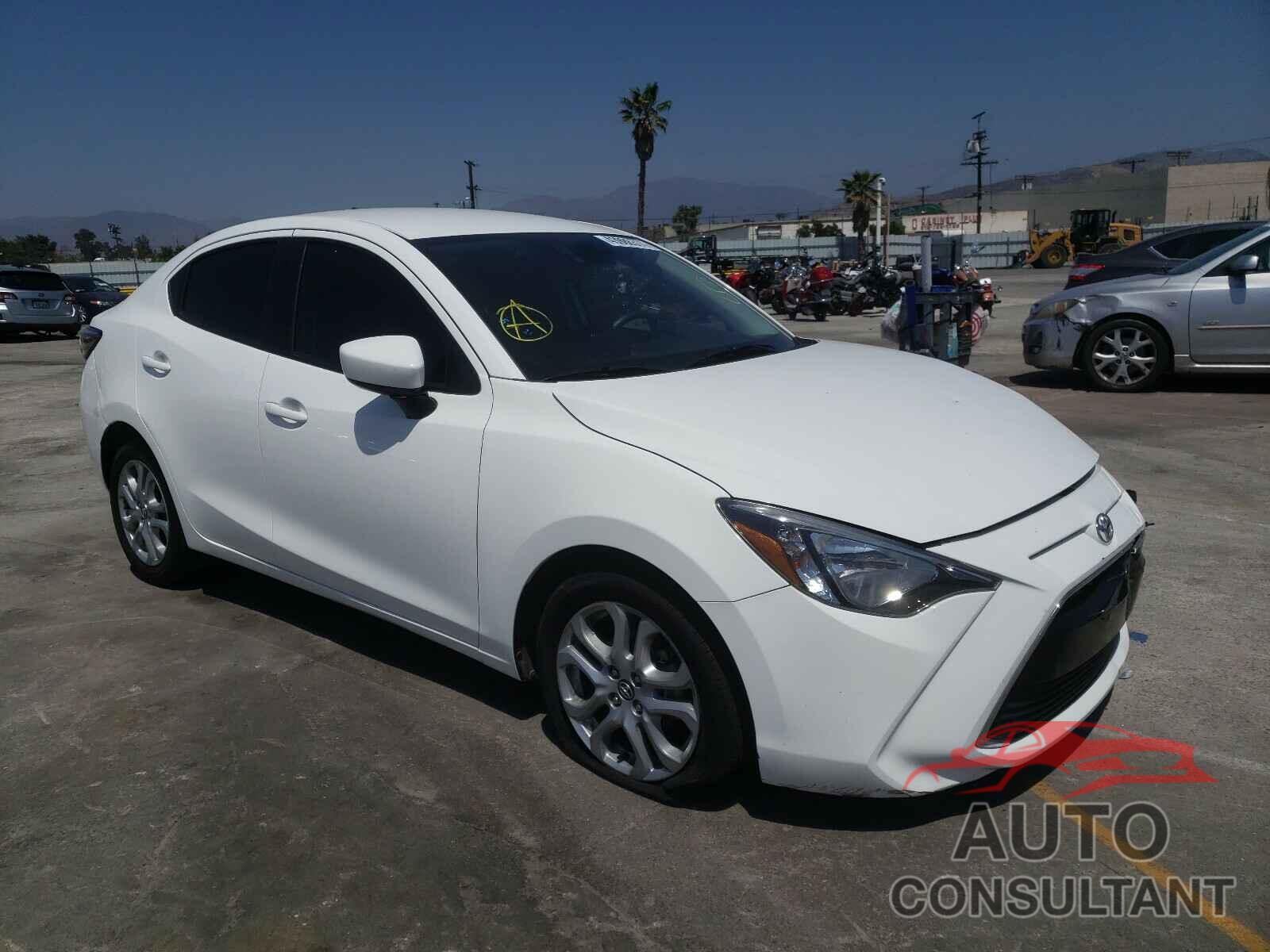 TOYOTA YARIS 2017 - 3MYDLBYV6HY154333
