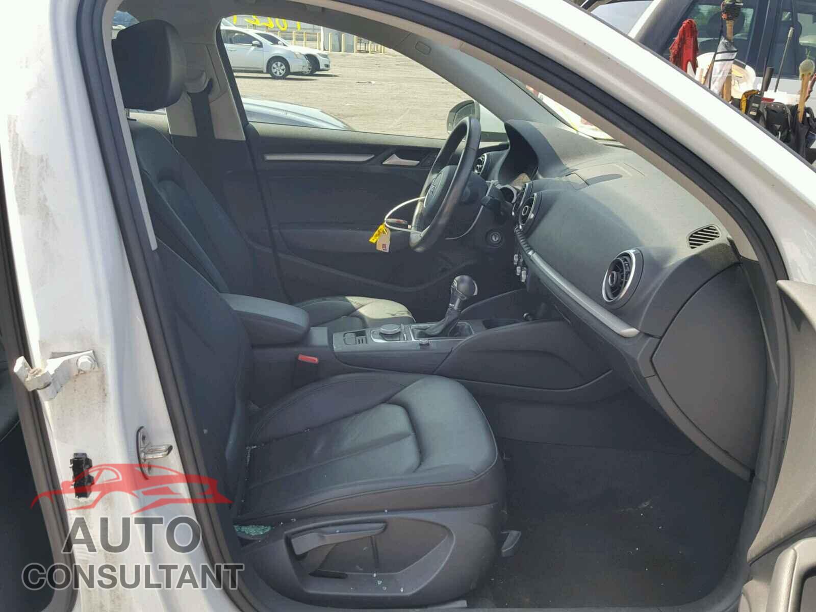 AUDI A3 2015 - WAUACGFF6F1040342