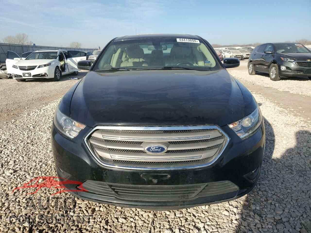 FORD TAURUS 2016 - 1FAHP2E89GG107547