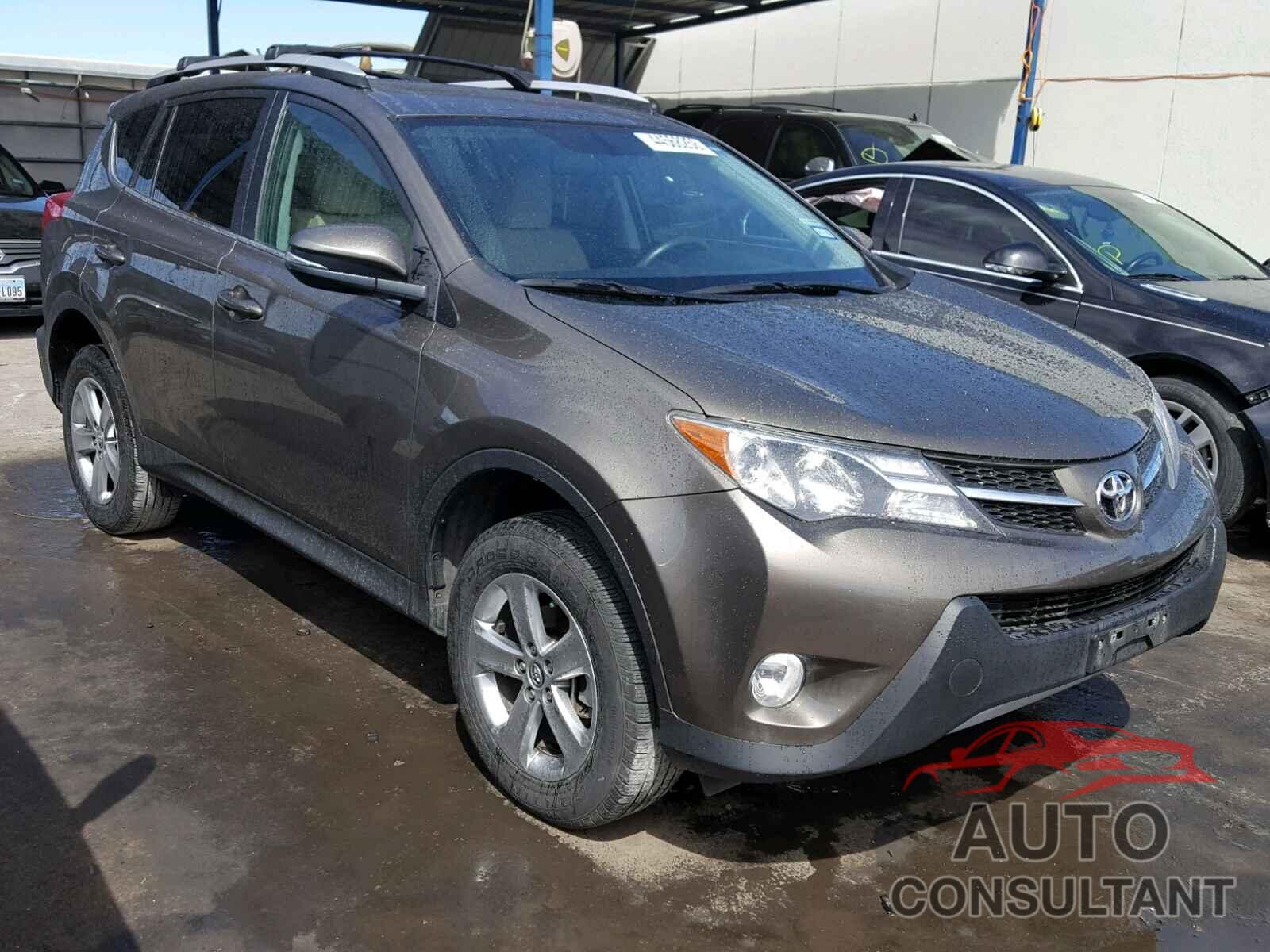 TOYOTA RAV4 XLE 2015 - 2T3WFREV6FW161197