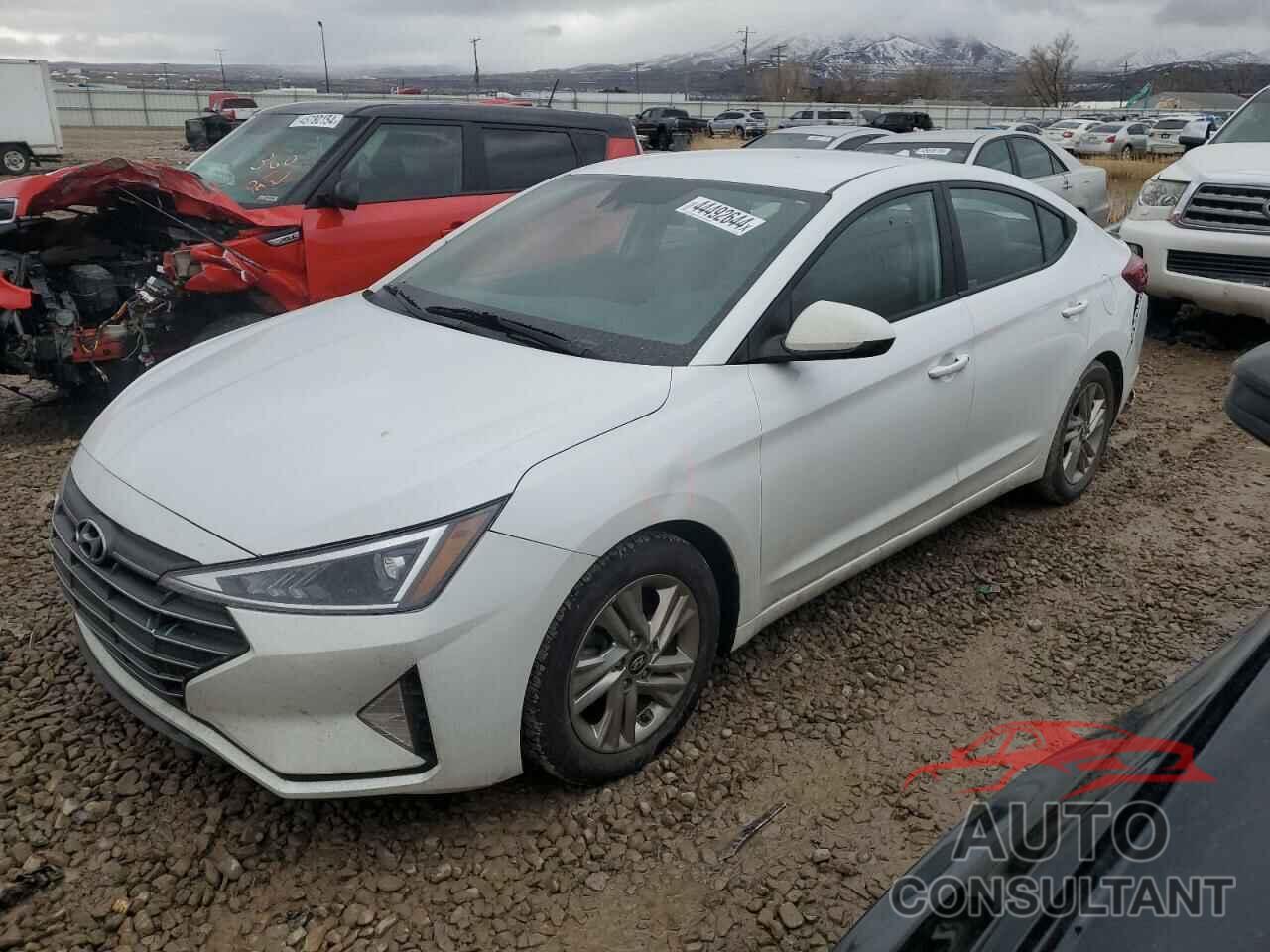 HYUNDAI ELANTRA 2019 - 5NPD84LF0KH479141