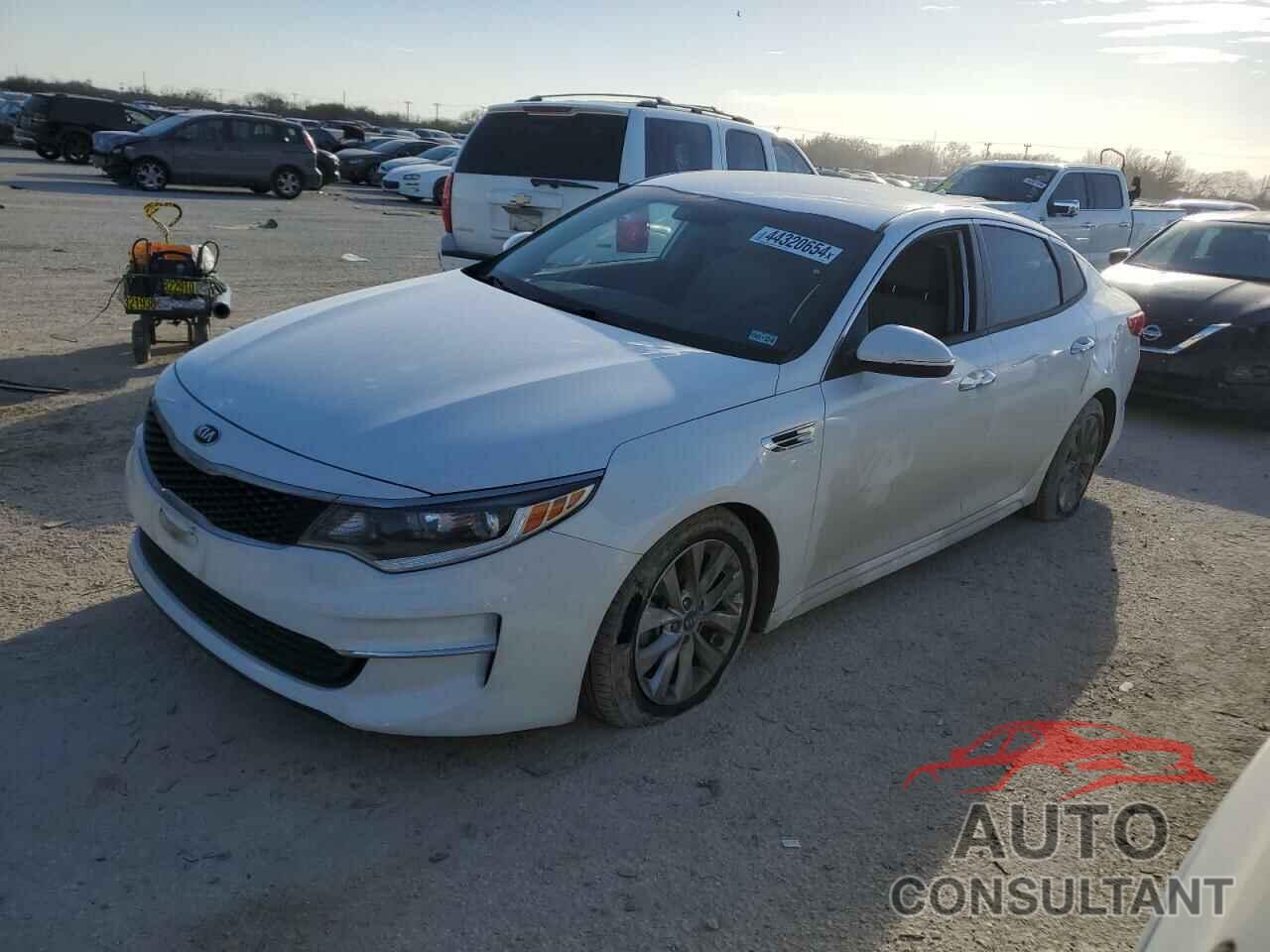 KIA OPTIMA 2018 - 5XXGT4L39JG267558