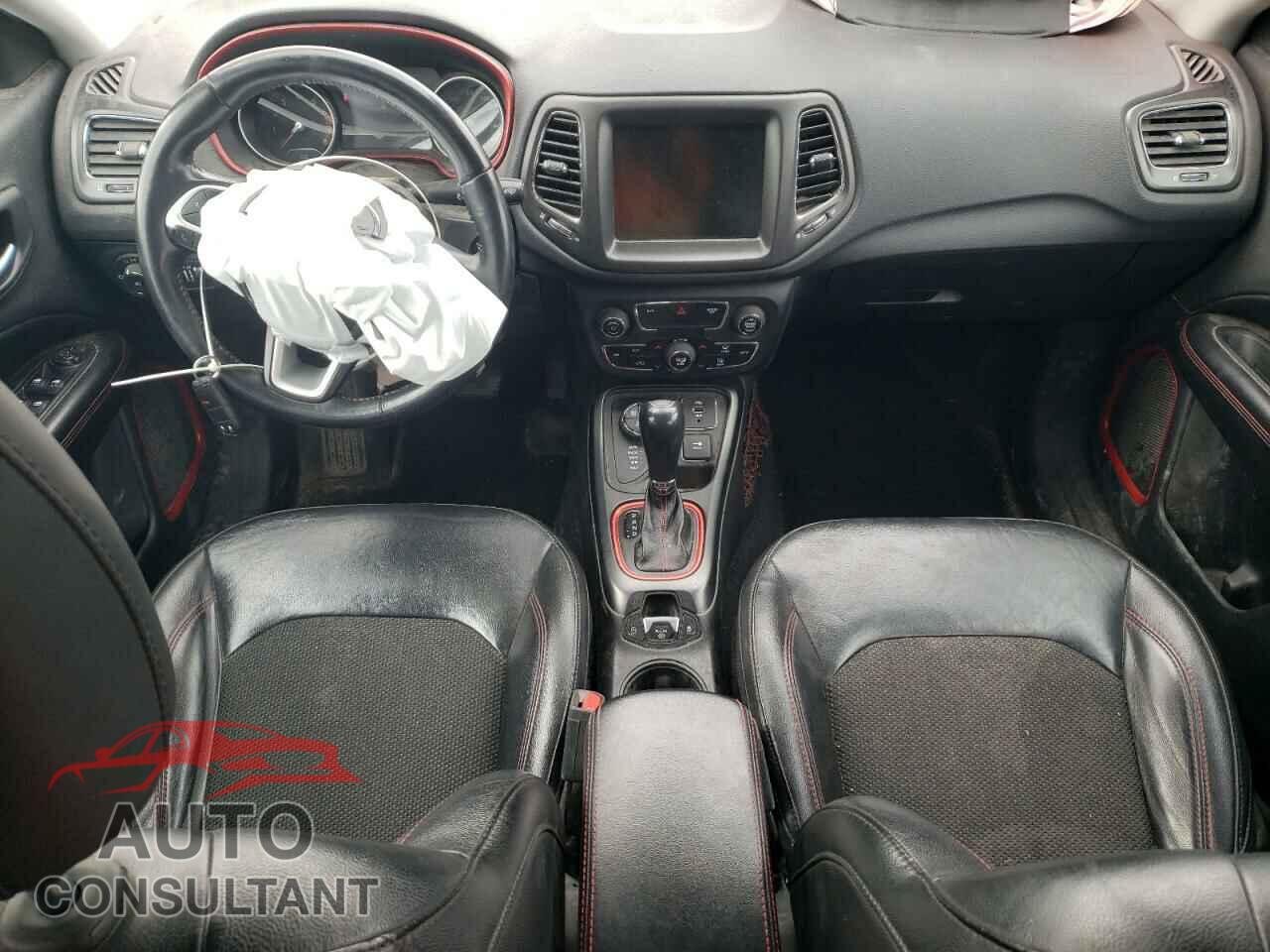 JEEP COMPASS 2019 - 3C4NJDDB0KT618141