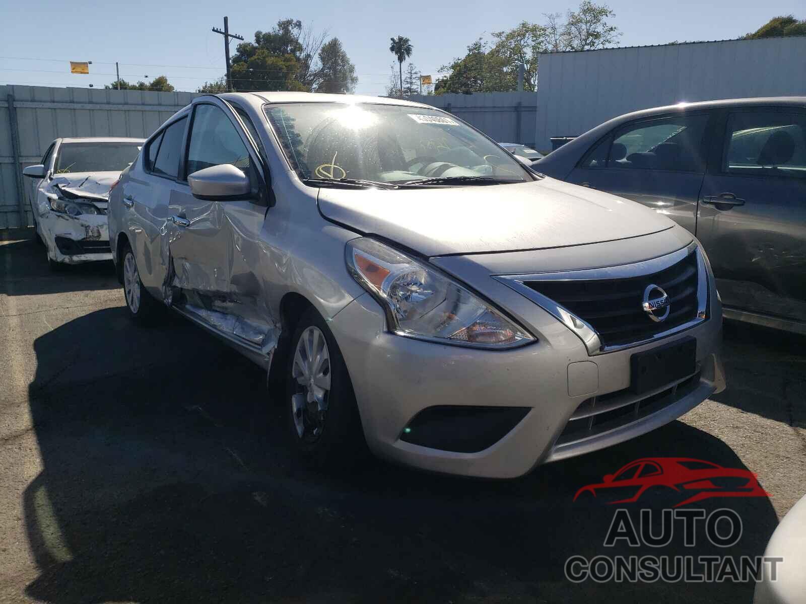 NISSAN VERSA 2019 - 3N1CN7AP0KL810725