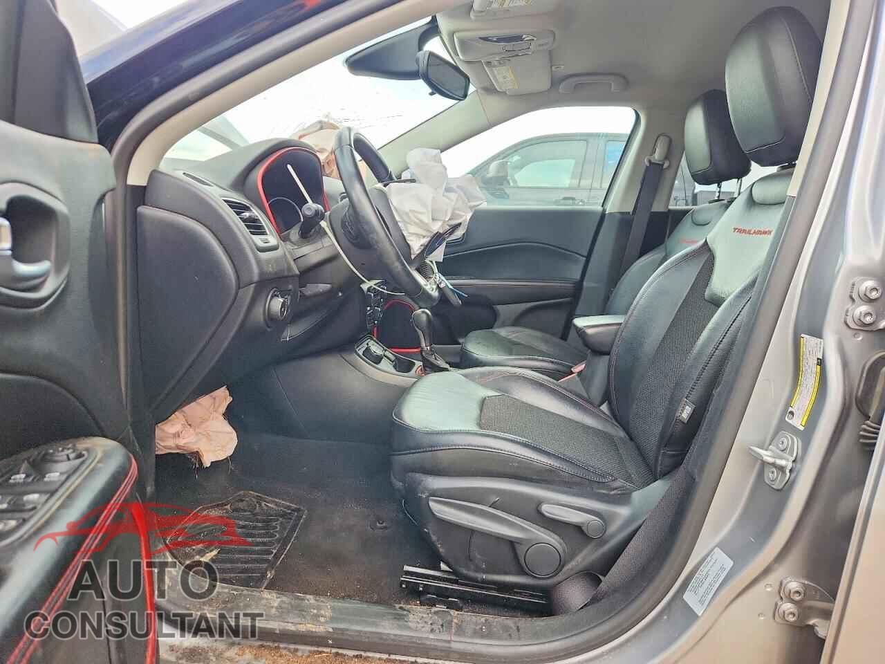 JEEP COMPASS 2017 - 3C4NJDDBXHT681000