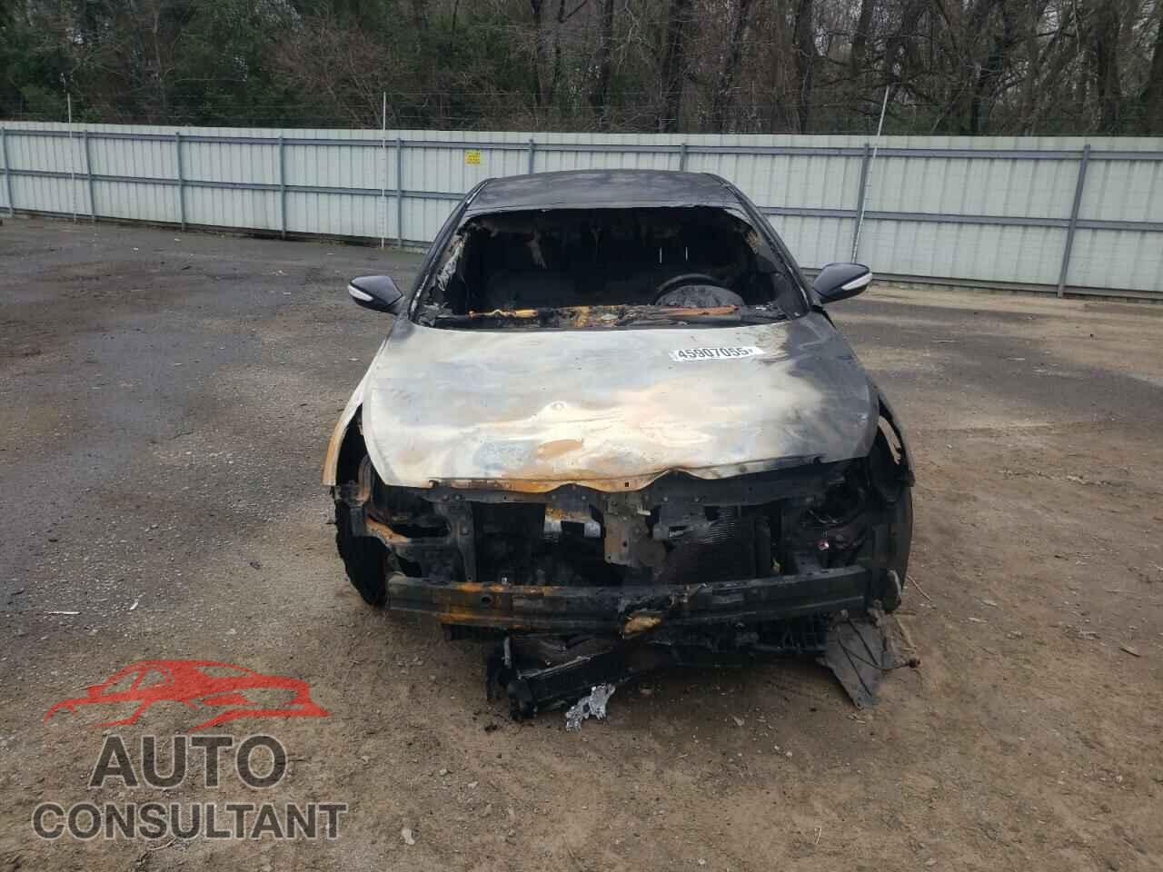 HYUNDAI SONATA 2013 - KMHEC4A48DA095568