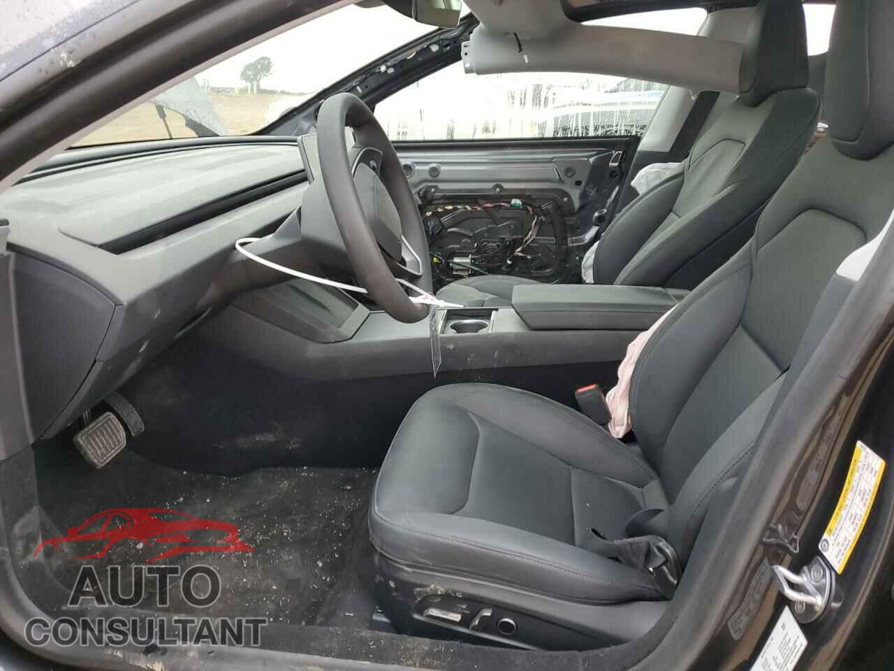 TESLA MODEL 3 2025 - 5YJ3E1EA8SF920713