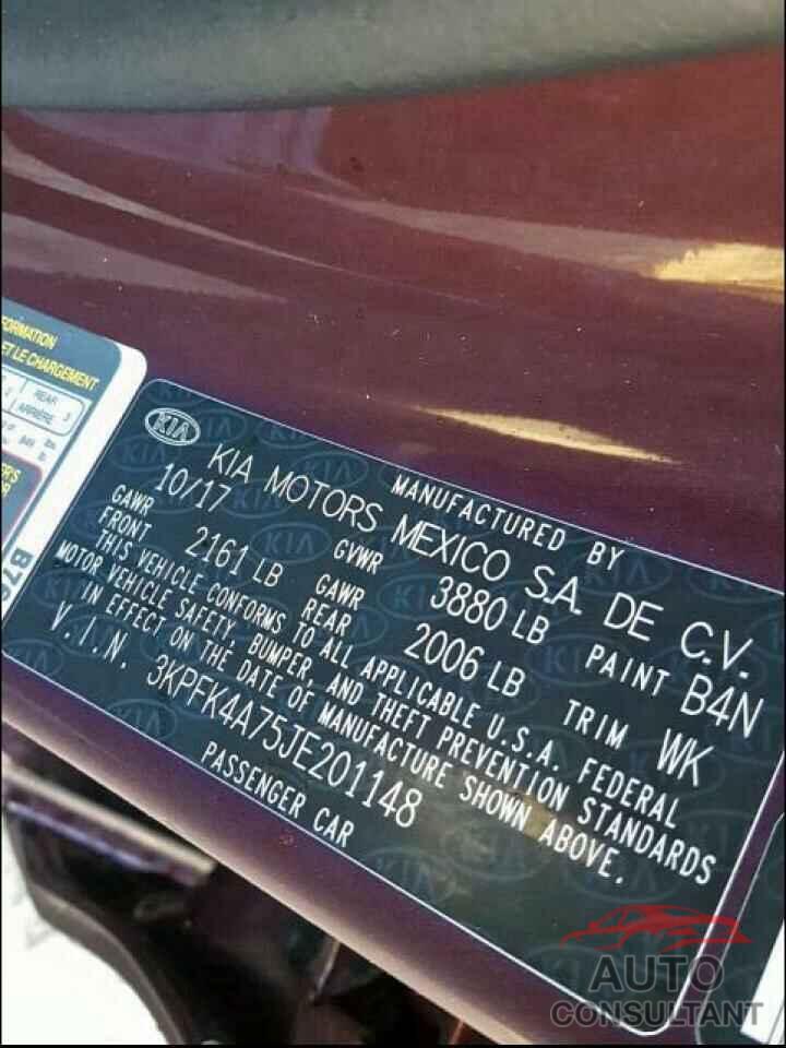 KIA FORTE 2018 - 3KPFK4A75JE201148