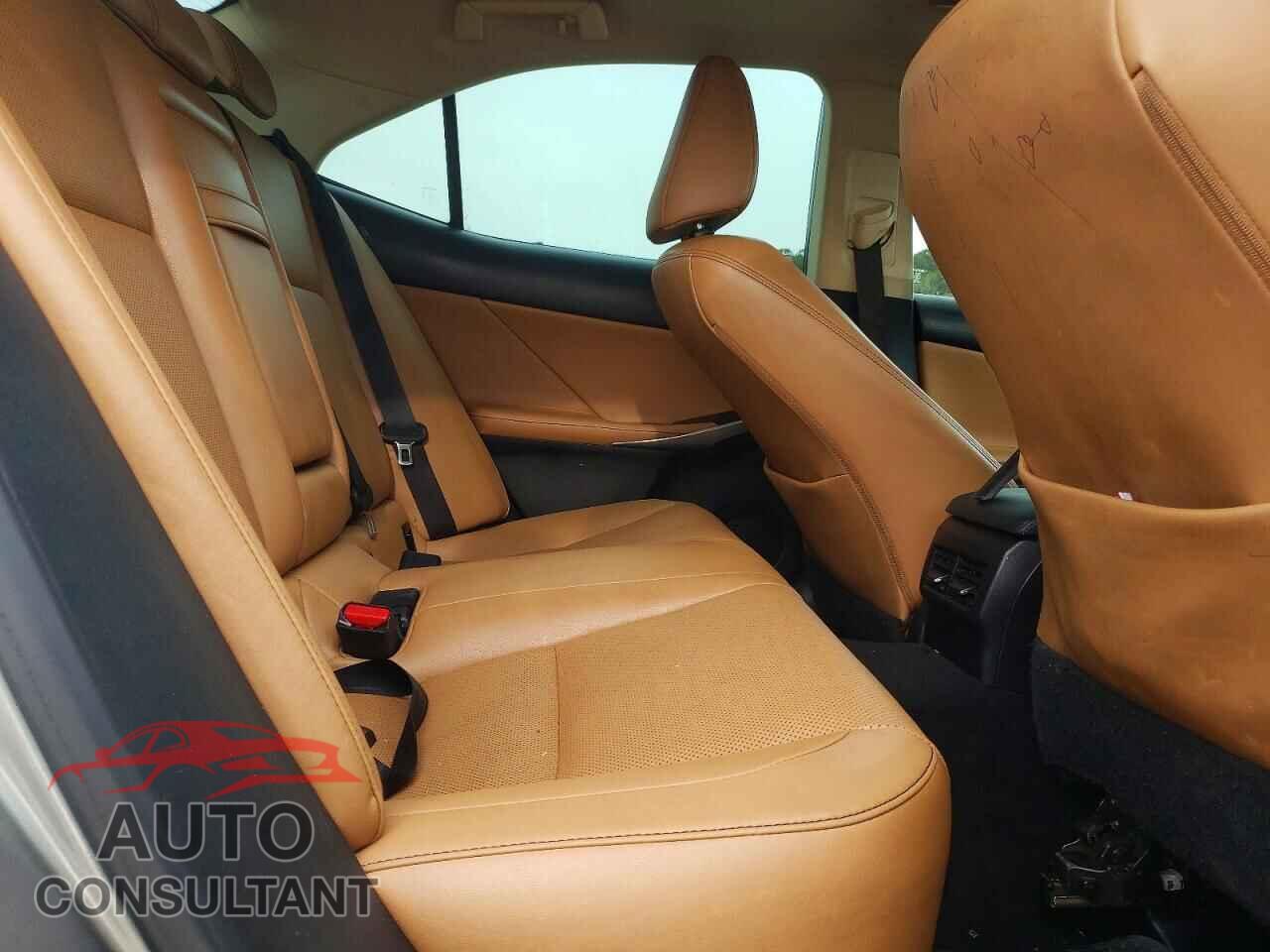 LEXUS IS 2016 - JTHBA1D28G5018720