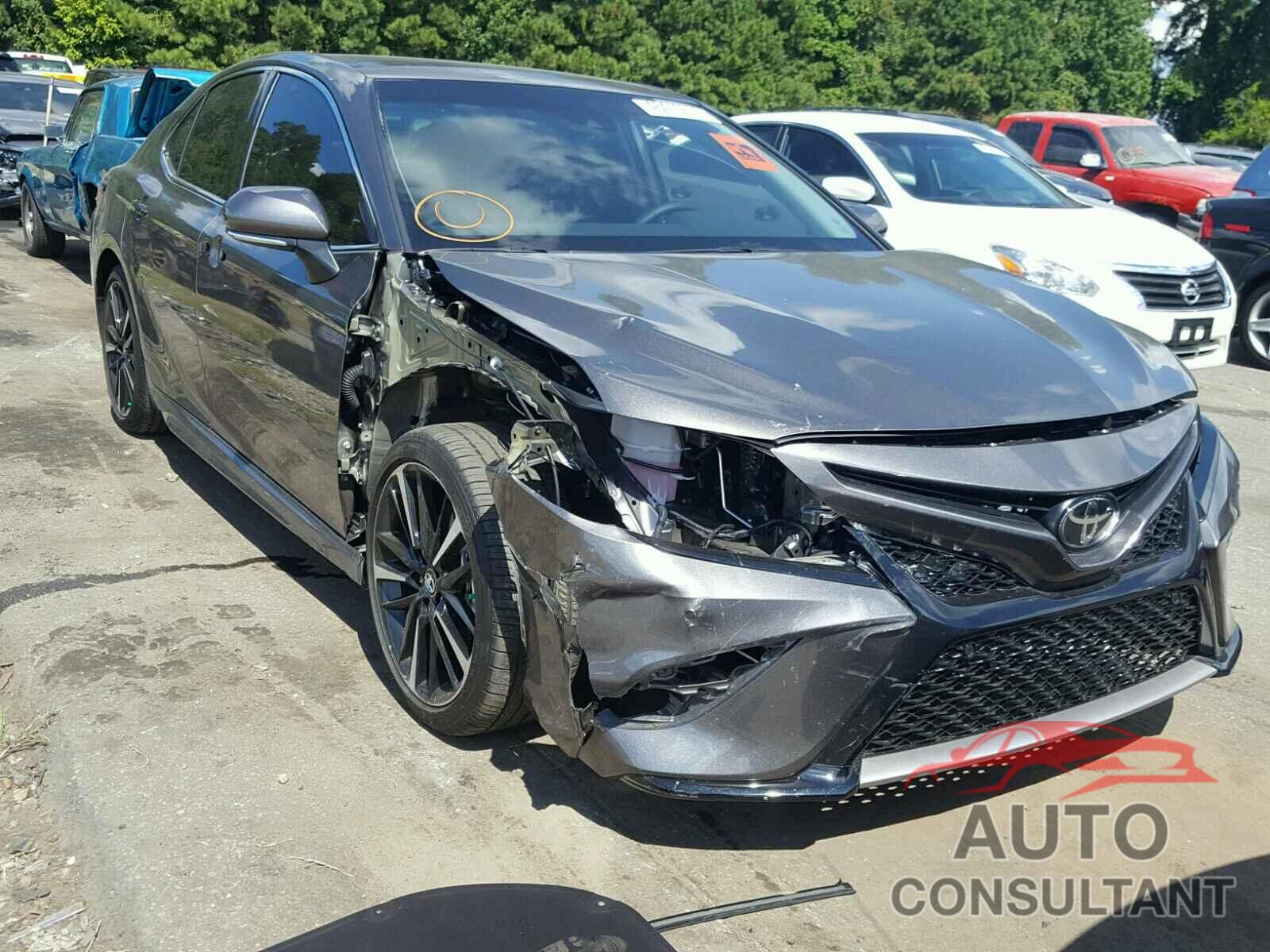 TOYOTA CAMRY 2018 - 4T1B61HK9JU637090