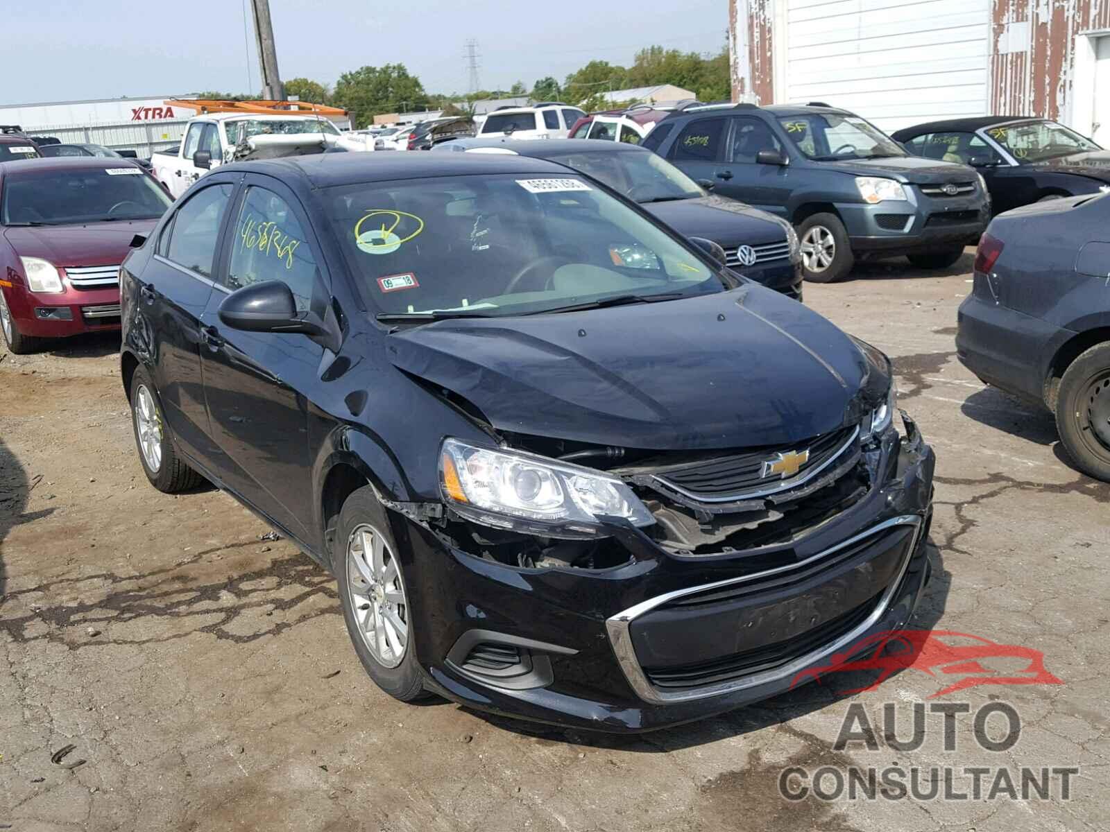 CHEVROLET SONIC 2018 - 1G1JD5SH0J4100952