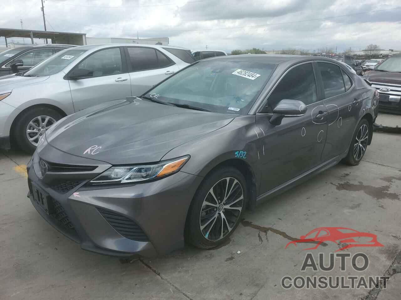 TOYOTA CAMRY 2018 - 4T1B11HK1JU068542