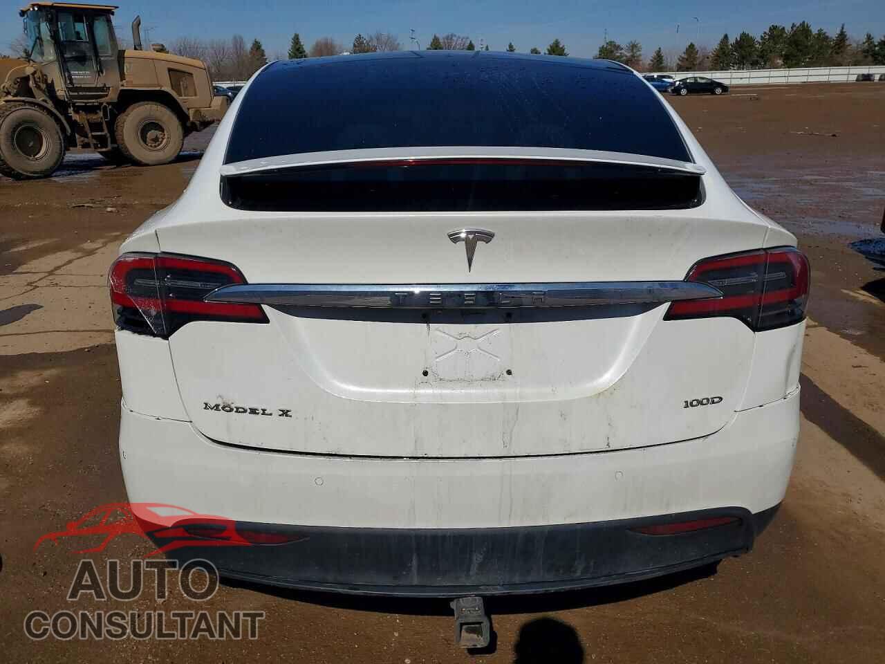 TESLA MODEL X 2017 - 5YJXCBE20HF043908