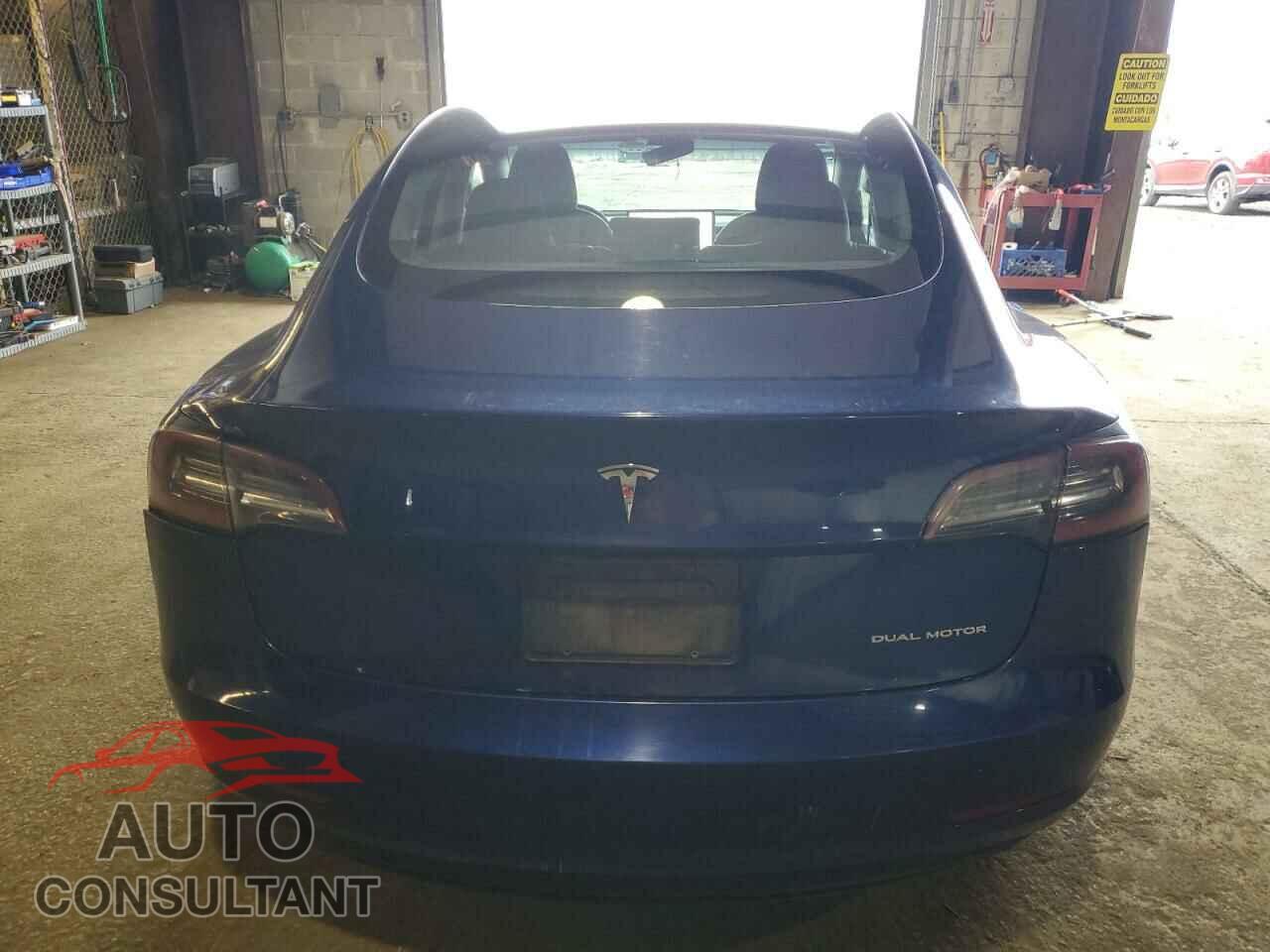 TESLA MODEL 3 2019 - 5YJ3E1EB7KF497289