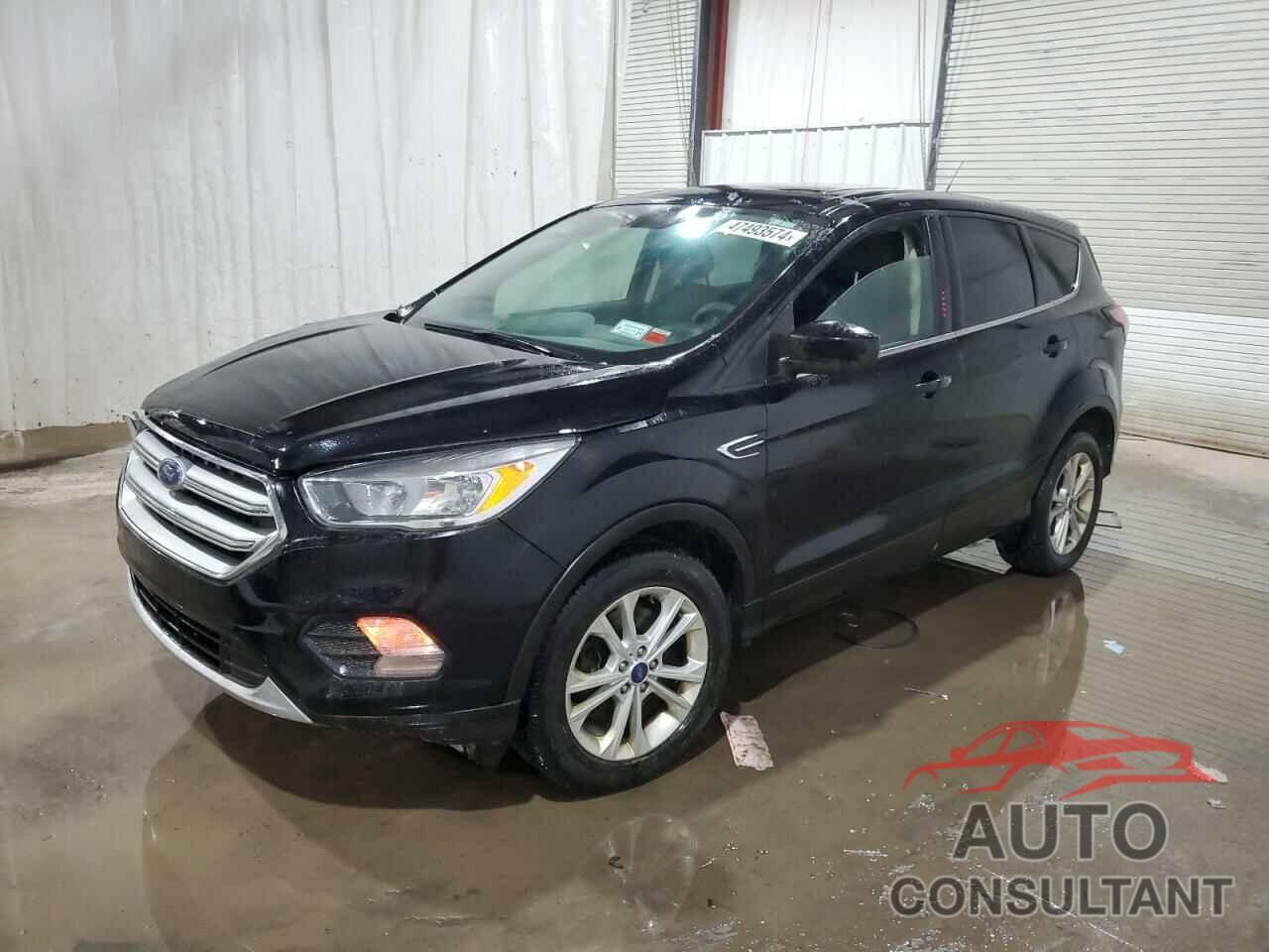 FORD ESCAPE 2017 - 1FMCU9GD5HUC61977