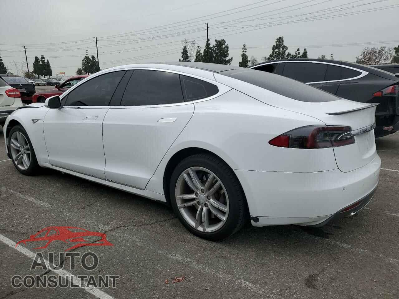 TESLA MODEL S 2013 - 5YJSA1DP8DFP16316