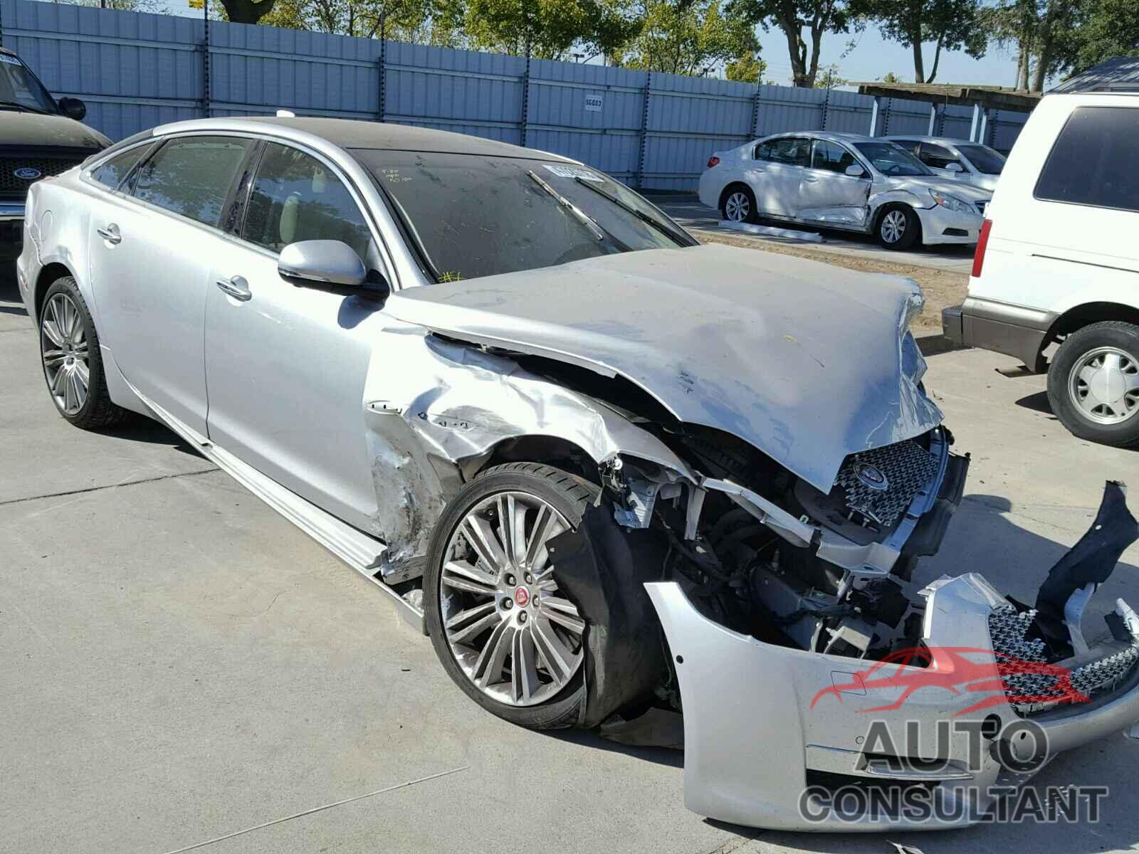 JAGUAR XJ 2016 - SAJWA2GE0GMV96106