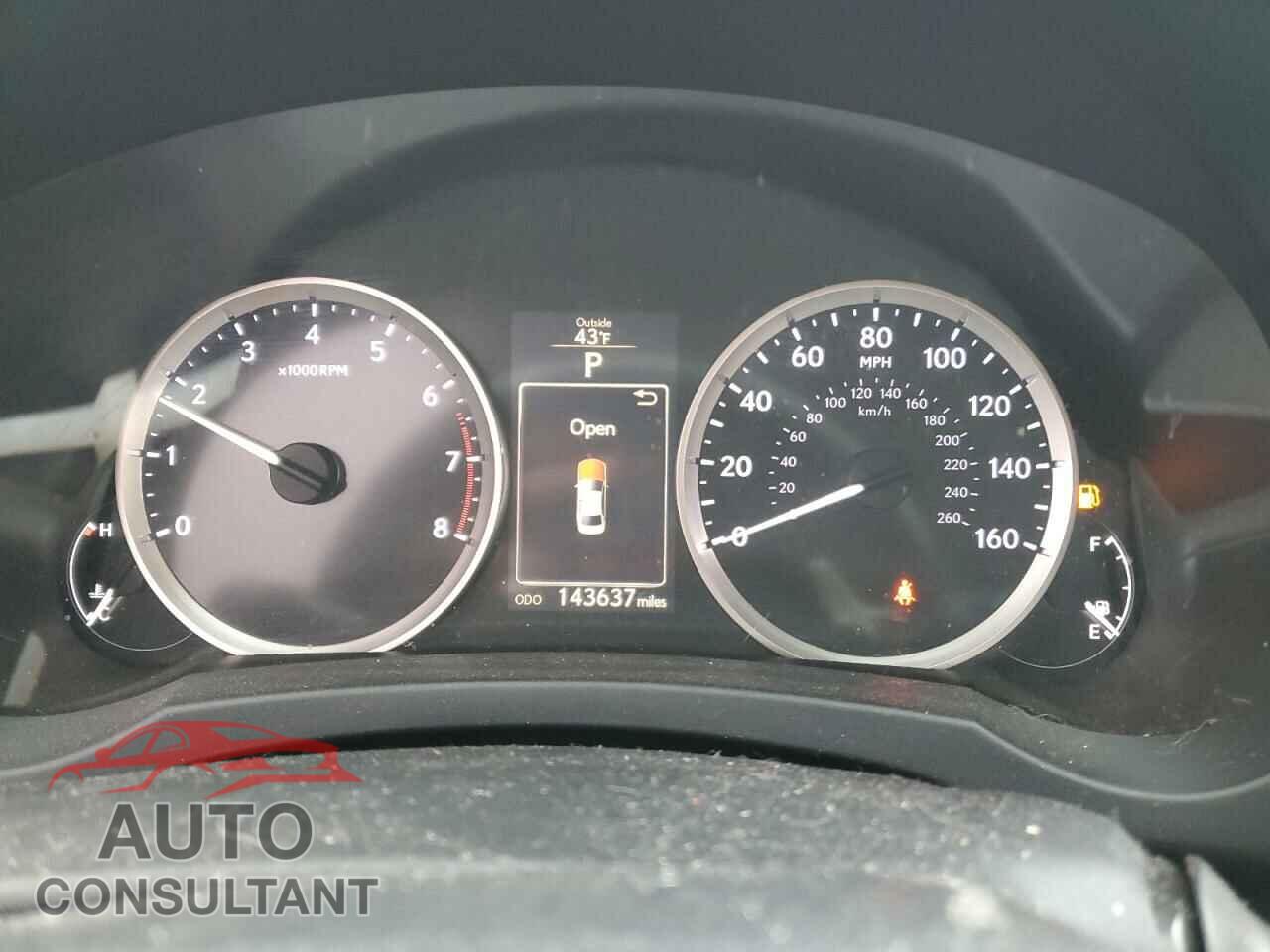 LEXUS IS 2014 - JTHCE1D26E5000531