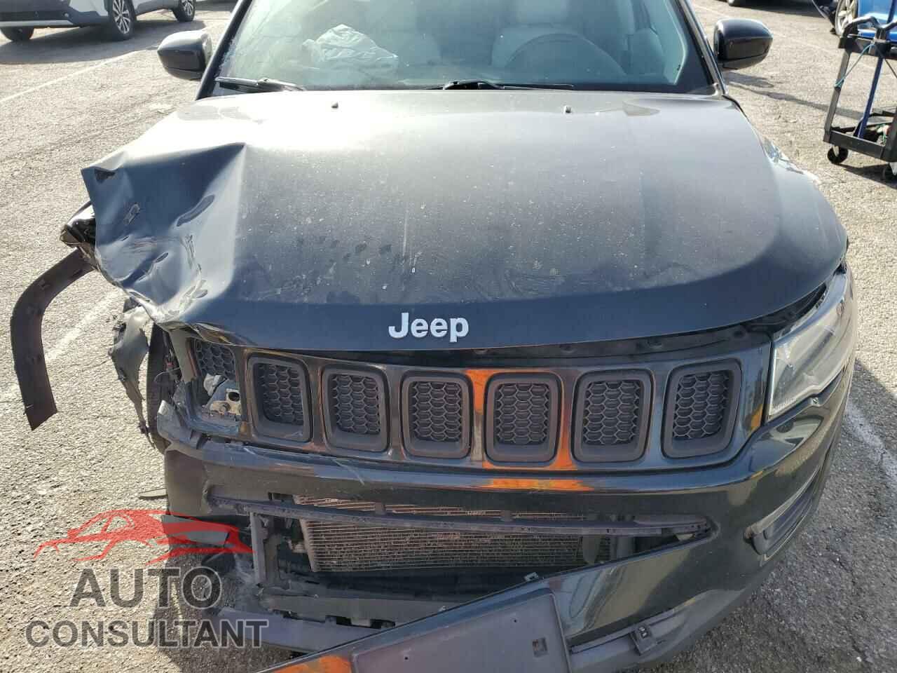 JEEP COMPASS 2019 - 3C4NJCBBXKT796703