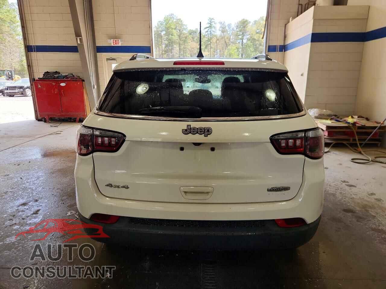 JEEP COMPASS 2018 - 3C4NJDBB2JT185133
