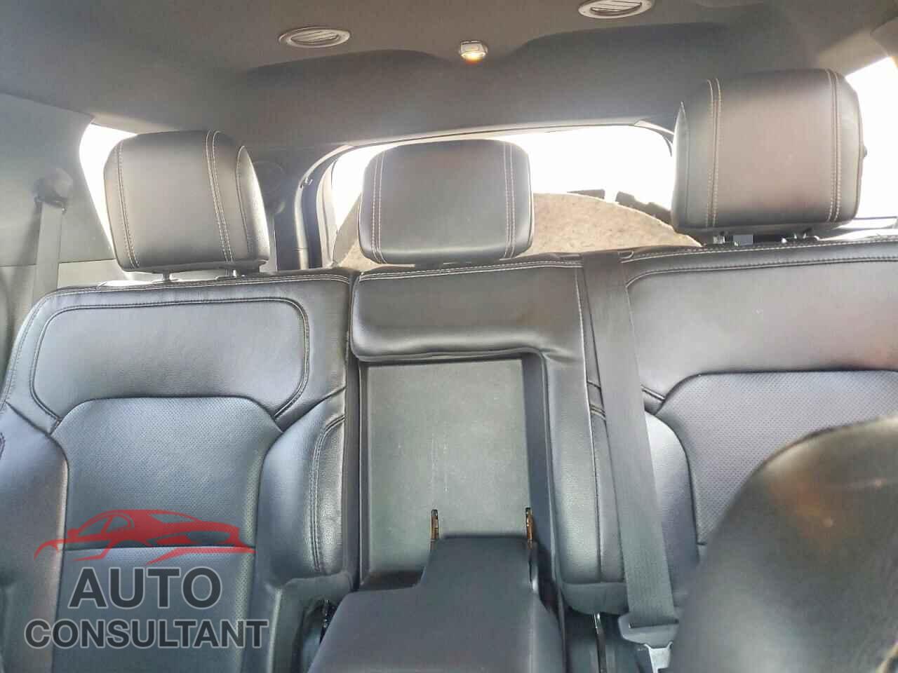 FORD EXPLORER 2018 - 1FM5K7F85JGB45741