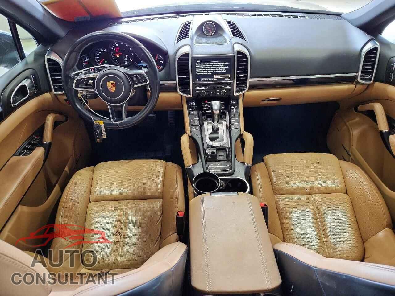 PORSCHE CAYENNE 2016 - WP1AA2A23GLA00885
