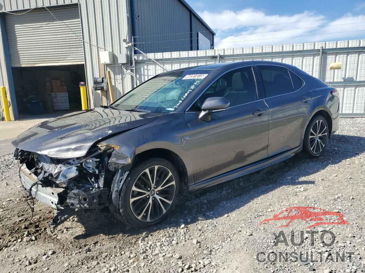TOYOTA CAMRY 2018 - 4T1B11HK6JU007008