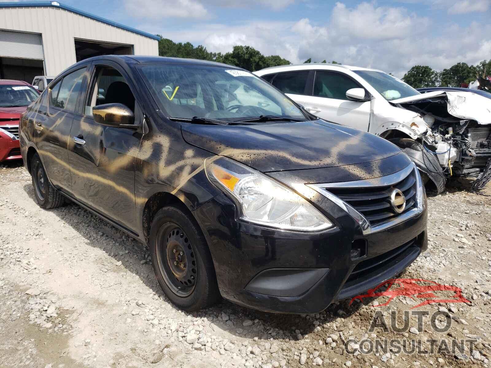 NISSAN VERSA 2017 - 3N1CN7AP3HL812882