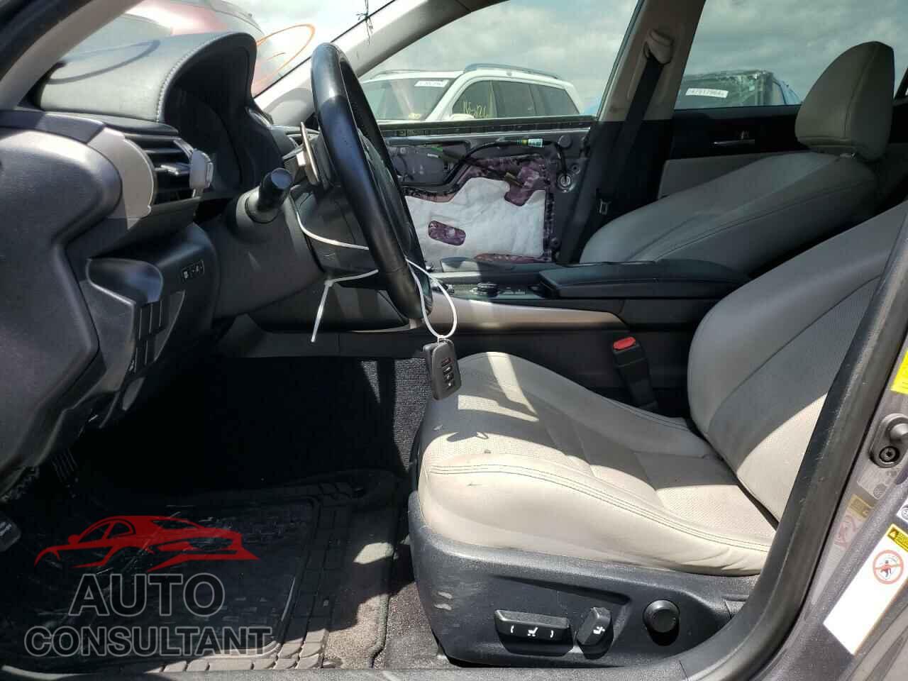 LEXUS IS 2014 - JTHBE1D24E5004069