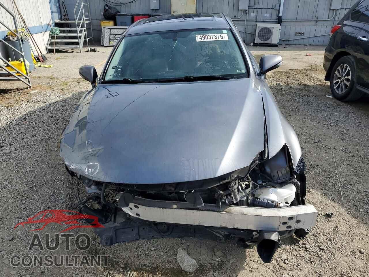 LEXUS IS 2012 - JTHBF5C20C5177686