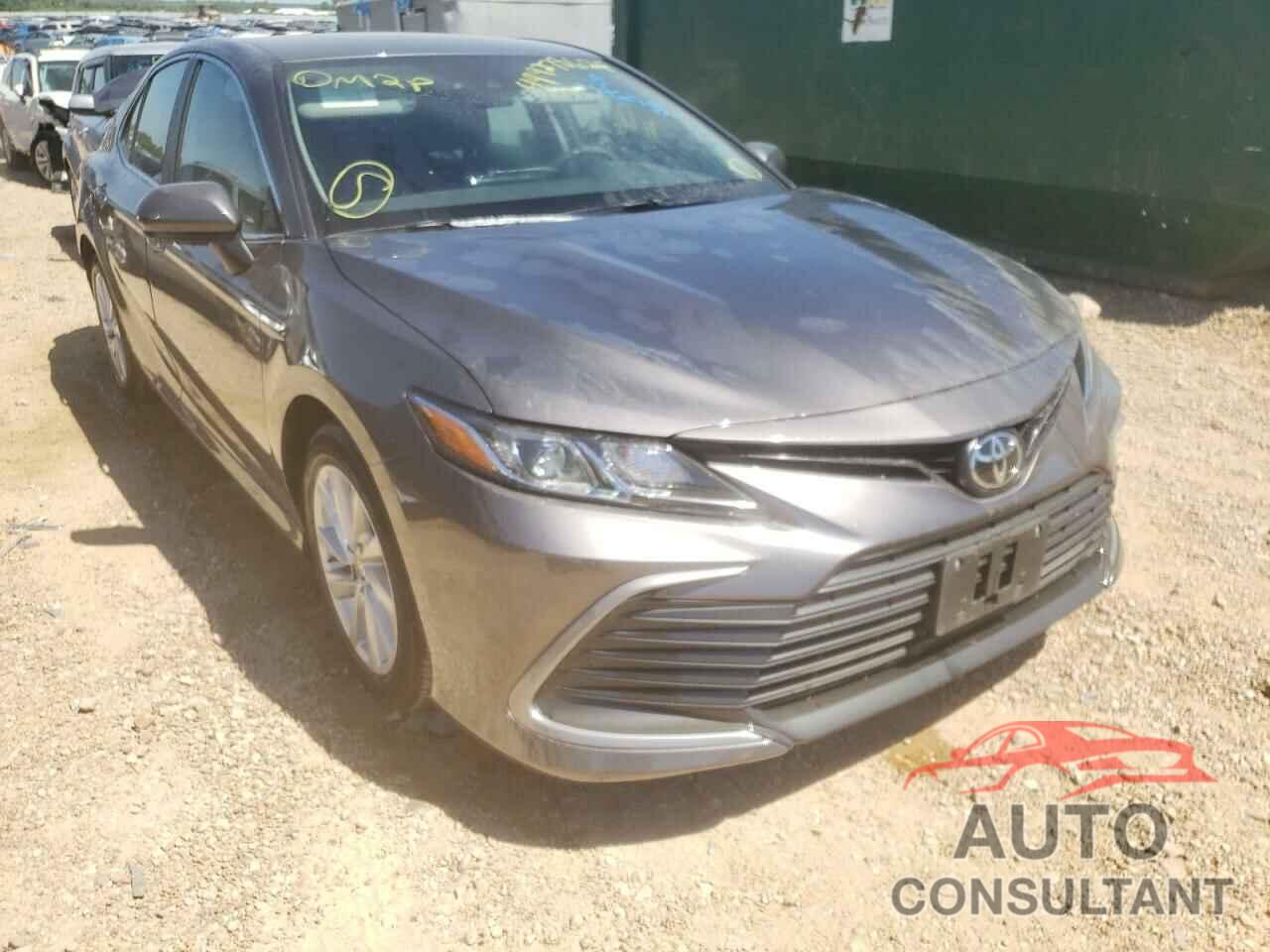 TOYOTA CAMRY 2021 - 4T1C11AK3MU477127